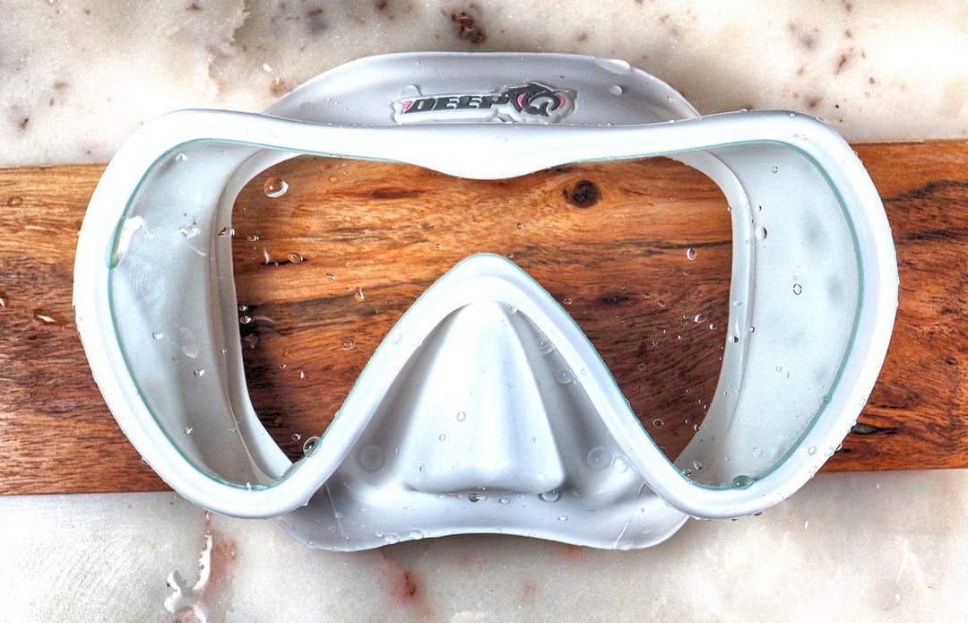 Deep 6 Signature Mask White Skirt