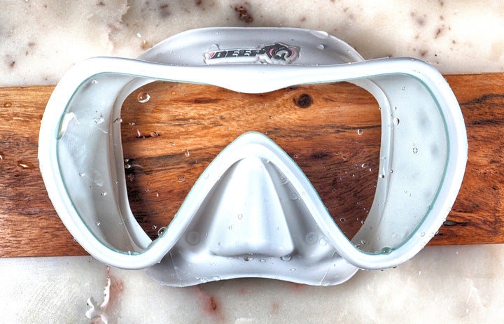 Deep 6 Signature Mask White Skirt