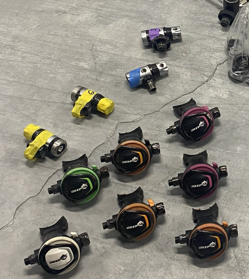 Rental Deep6 Signature 1st stage regulators